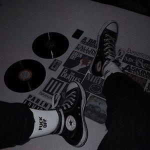 Meet your Posher, Alexis